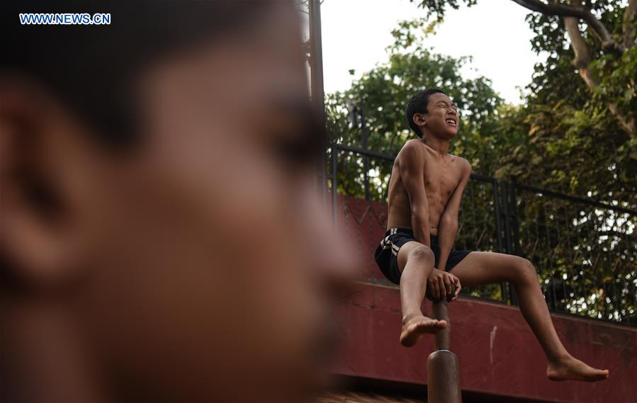 INDIA-MUMBAI-TRADITIONAL SPORT-SCHOOL STUDENTS