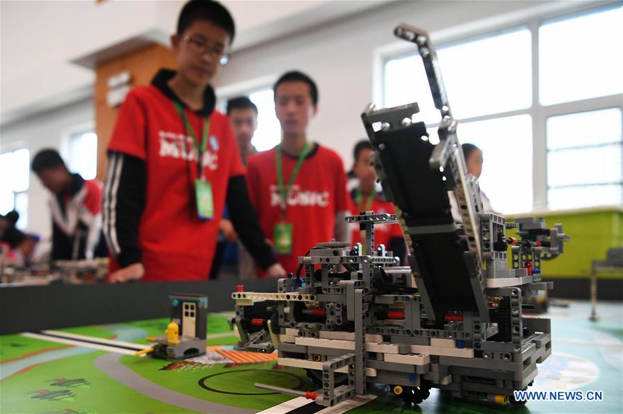 CHINA-GANSU-ADOLESCENT-ROBOT-COMPETITION(CN)
