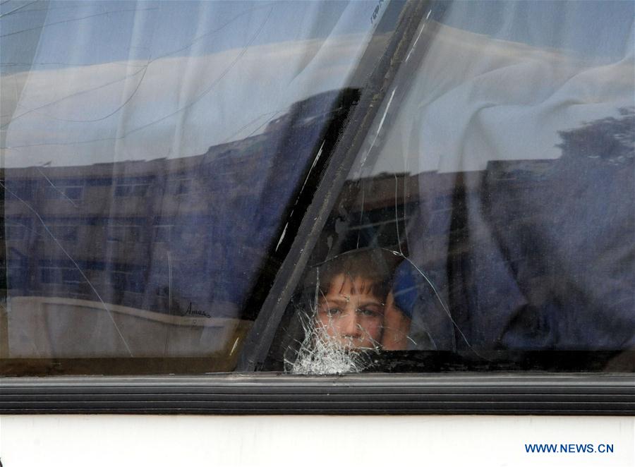 SYRIA-WAFIDEEN-REBELS-FAMILIES-EVACUATION