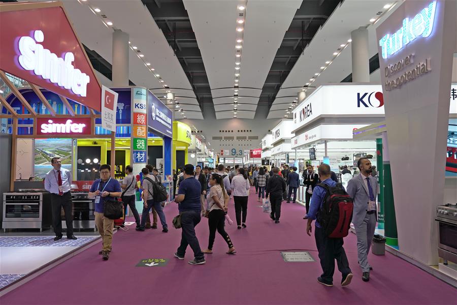 Xinhua Headlines: Expanding imports, the Chinese way to balanced global trade 