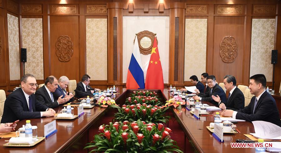 Chinese, Russian FMs hold talks on ties 