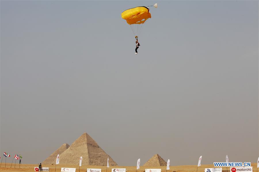 EGYPT-CAIRO-GREAT PYRAMIDS-AIR SPORTS FESTIVAL