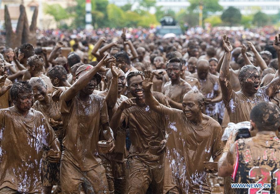 CHINA-YUNNAN-WA ETHNIC GROUP-CARNIVAL (CN)