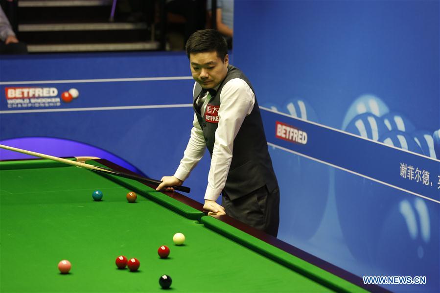 (SP)BRITAIN-SHEFFIELD-SNOOKER-WORLD CHAMPIONSHIP-QUARTERFINAL  