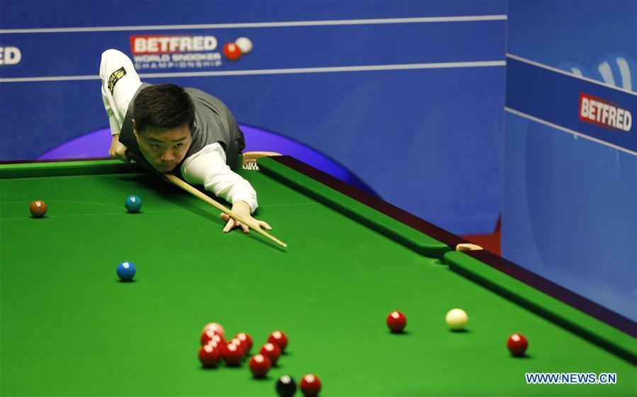 (SP)BRITAIN-SHEFFIELD-SNOOKER-WORLD CHAMPIONSHIP-QUARTERFINAL  