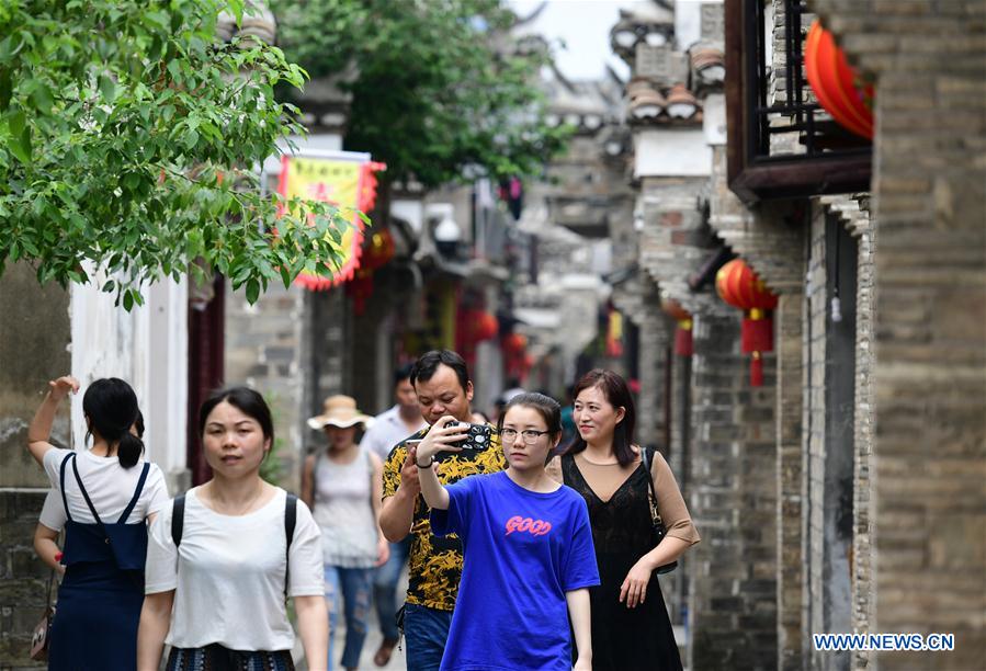 #CHINA-ANHUI-HOLIDAY-LEISURE-TOURISM (CN*)