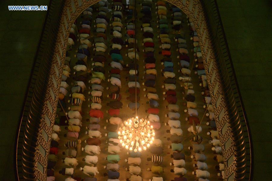 BANGLADESH-DHAKA-MUSLIM-HOLY NIGHT