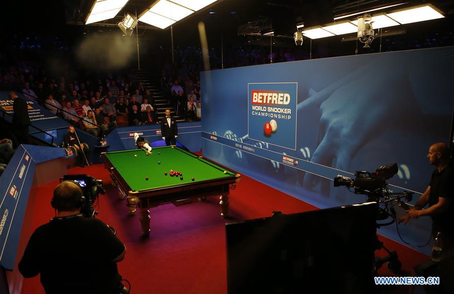 (SP)BRITAIN-SHEFFIELD-SNOOKER-WORLD CHAMPIONSHIP-QUARTERFINAL  