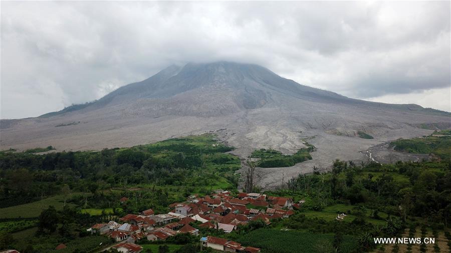 INDONESIA-NORTH SUMATRA-MOUNT SINABUNG-EMPTY VILLAGE