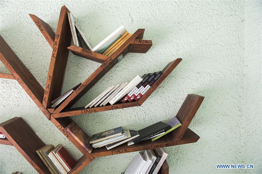 GREECE-THESSALONIKI-BOOKS