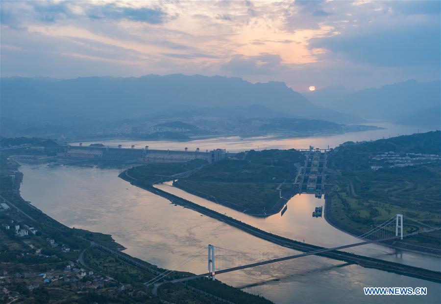 #CHINA-HUBEI-THREE GORGES RESERVIOR-WATER LEVEL-FALL (CN)