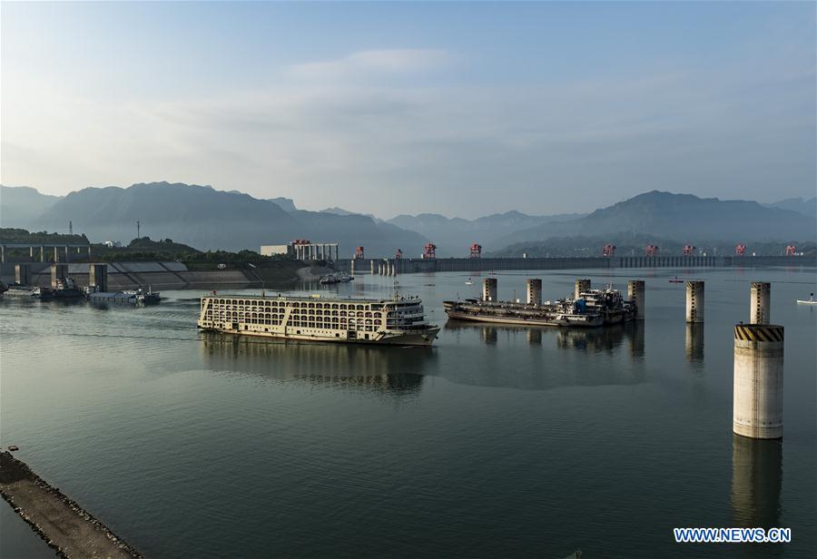 #CHINA-HUBEI-THREE GORGES RESERVIOR-WATER LEVEL-FALL (CN)