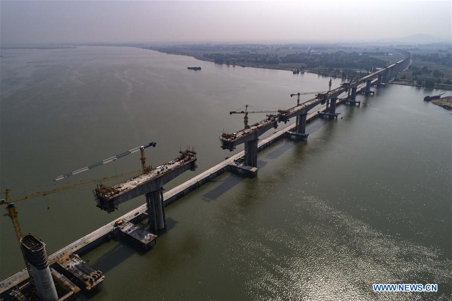 CHINA-HUBEI-HIGH-SPEED RAILWAY-BRIDGE CONSTRUCTION (CN)