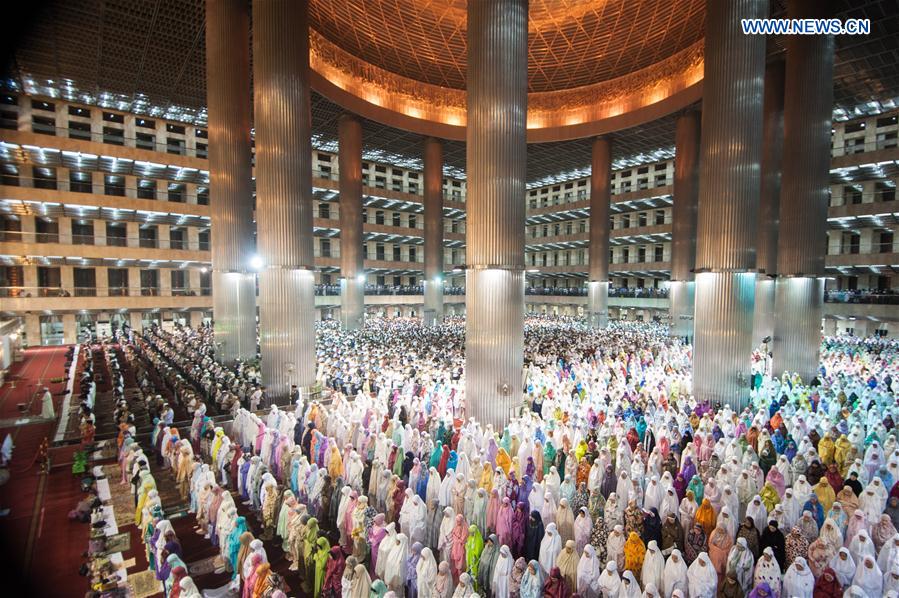 INDONESIA-JAKARTA-RAMADHAN-FIRST TARAWIH PRAY