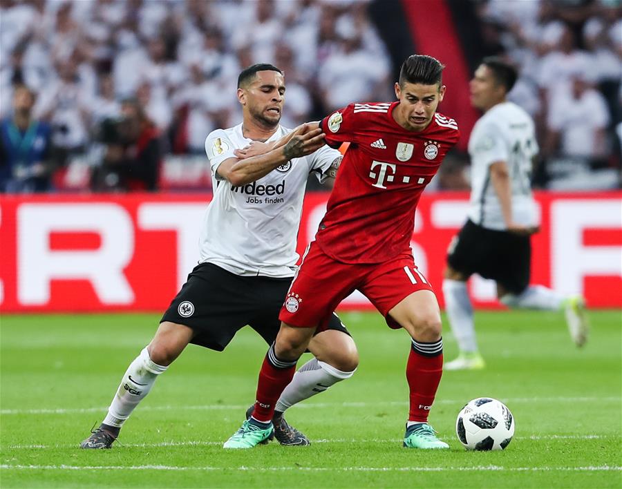 (SP)GERMANY-BERLIN-SOCCER-GERMAN CUP-BAYERN MUNICH VS FRANKFURT