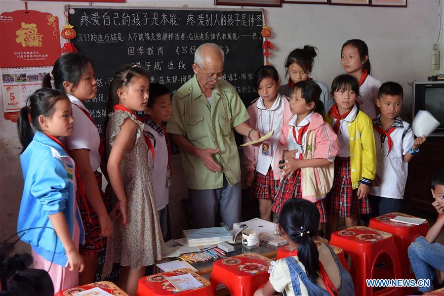 CHINA-JIANGXI-LEFT-BEHIND CHILDREN-ELDER CARE(CN)