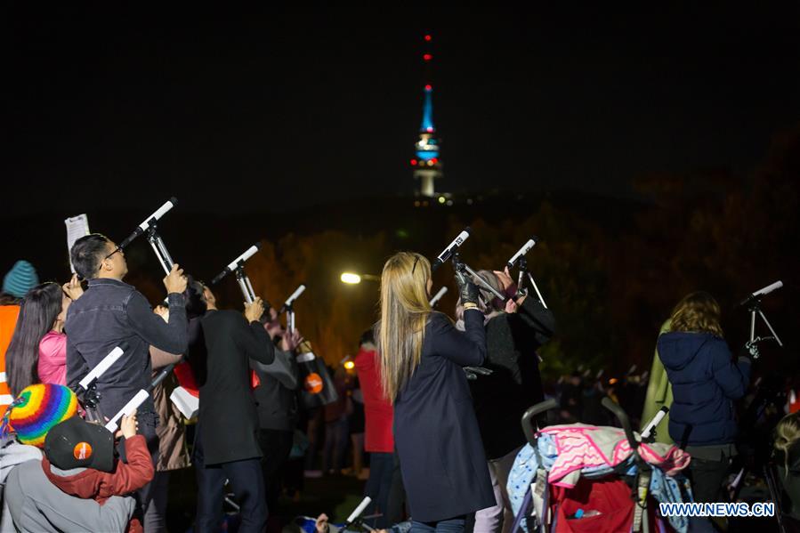 AUSTRALIA-CANBERRA-STARGAZERS-GUINNESS WORLD RECORD