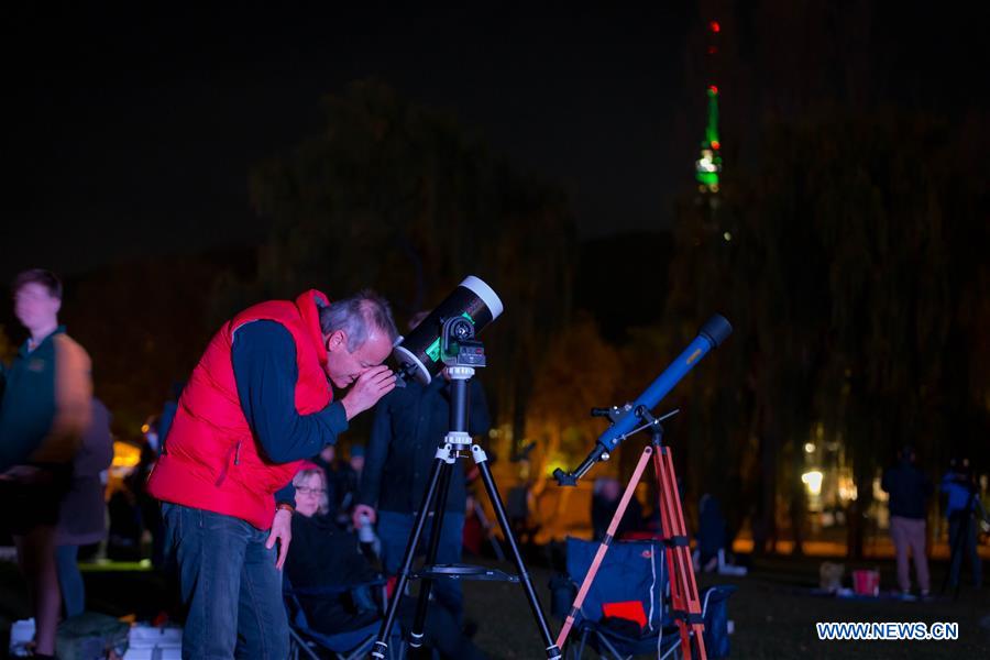 AUSTRALIA-CANBERRA-STARGAZERS-GUINNESS WORLD RECORD