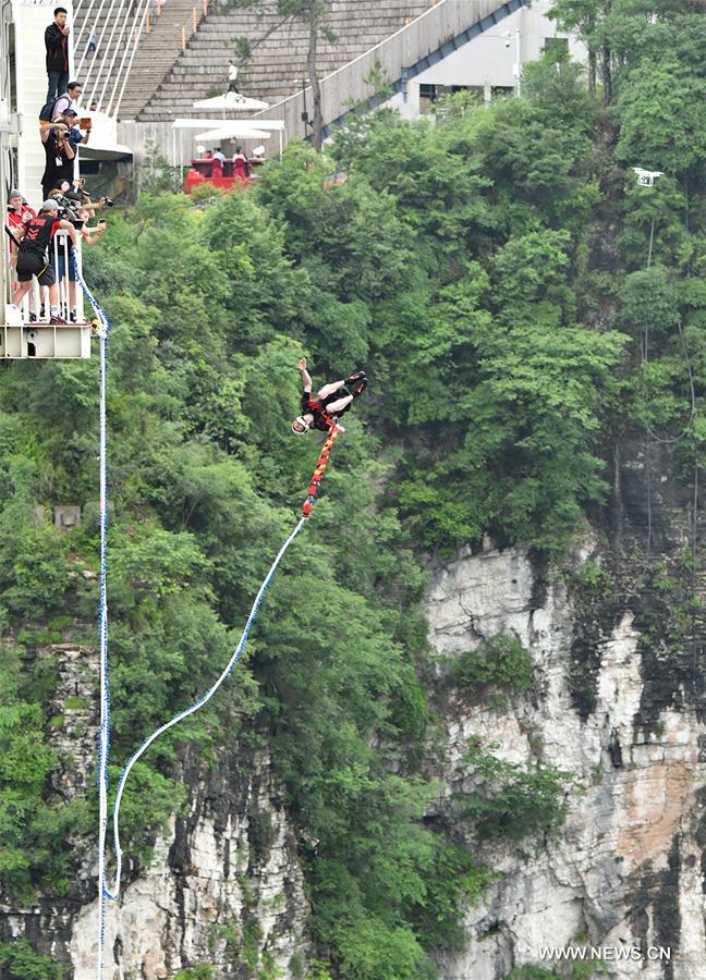 #CHINA-HUNAN-ZHANGJIAJIE-BUNGEE JUMPING (CN)