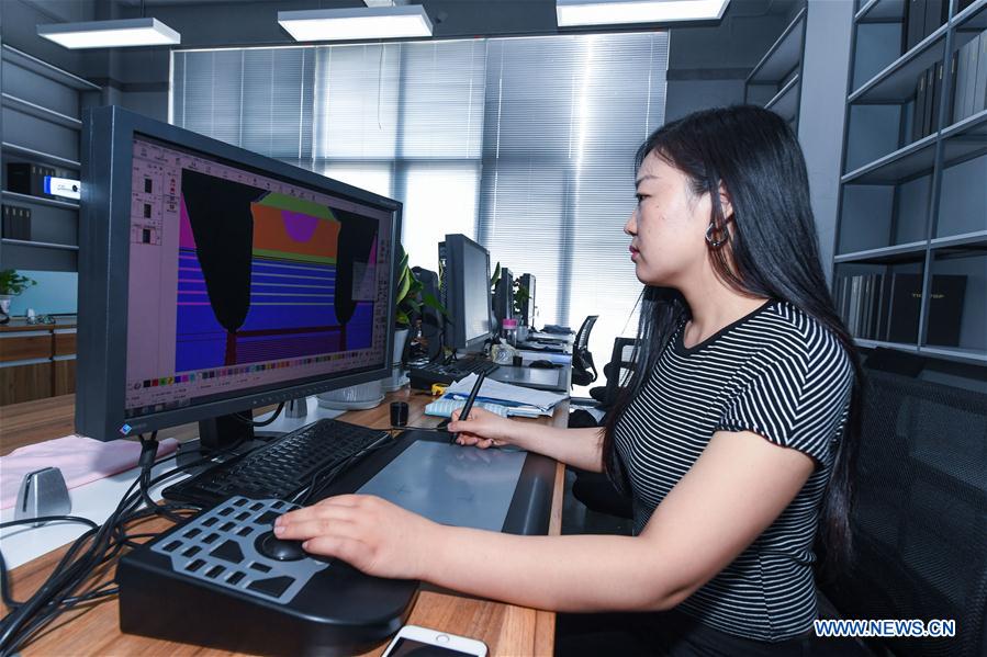 CHINA-ZHEJIANG-PUYUAN-TOWN-SWEATER(CN)