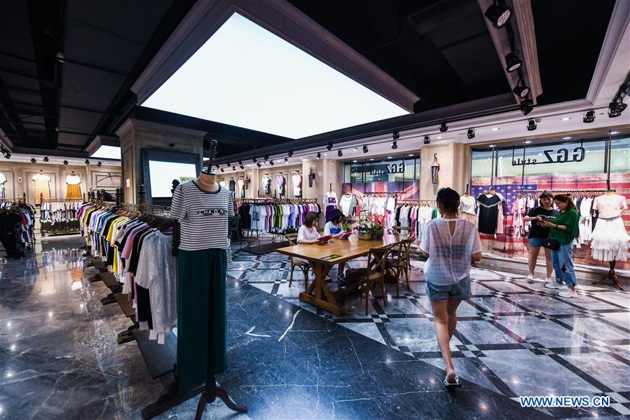 CHINA-ZHEJIANG-PUYUAN-TOWN-SWEATER(CN)