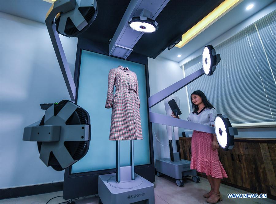 CHINA-ZHEJIANG-PUYUAN-TOWN-SWEATER(CN)