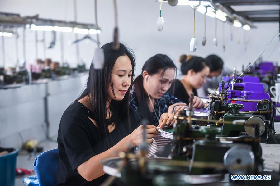 CHINA-ZHEJIANG-PUYUAN-TOWN-SWEATER(CN)