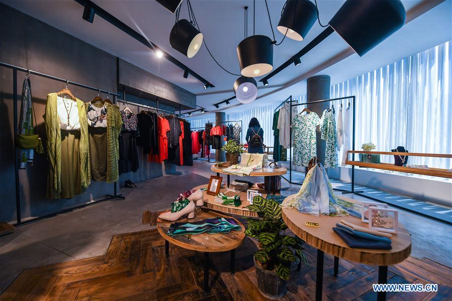 CHINA-ZHEJIANG-PUYUAN-TOWN-SWEATER(CN)