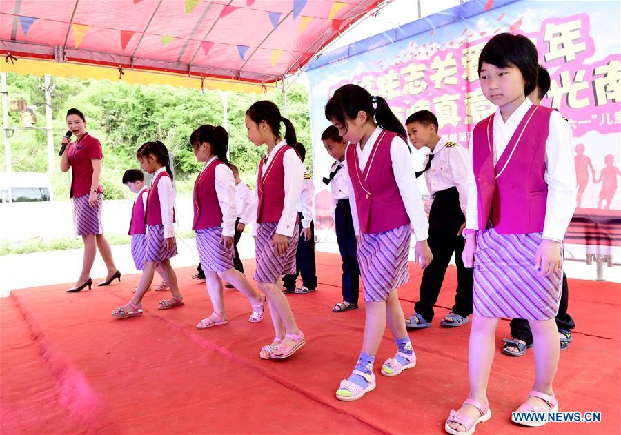 #CHINA-HUNAN-ARILINES-INT'L CHILDREN'S DAY(CN*)