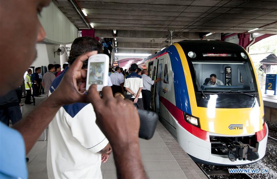 Xinhua Headlines: China's Zhuzhou -- from cradle of Chinese locomotives to world-class rail innovation hub