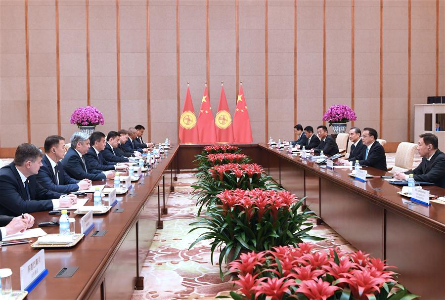 CHINA-BEIJING-LI KEQIANG-KYRGYZ PRESIDENT-MEETING (CN)