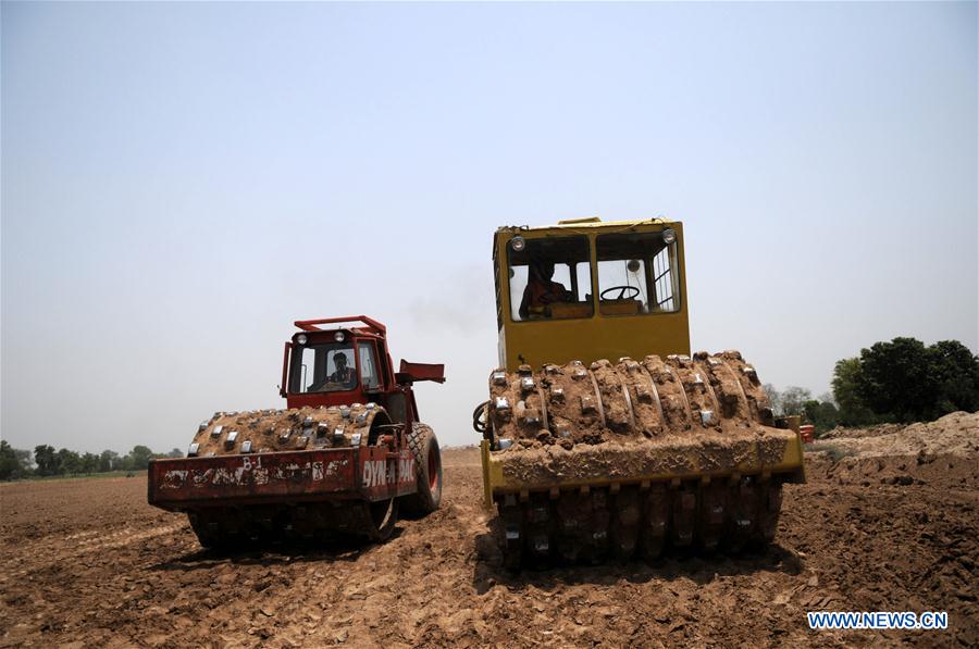 Xinhua Headlines: Economic corridor changes Pakistan's business, economic landscape