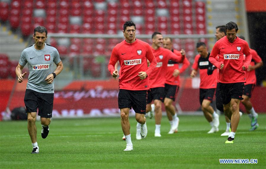 (SP)POLAND-WARSAW-SOCCER-WORLD CUP-TRAINING