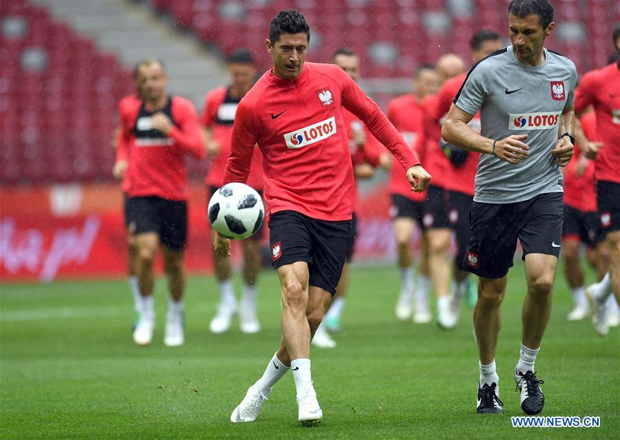 (SP)POLAND-WARSAW-SOCCER-WORLD CUP-TRAINING