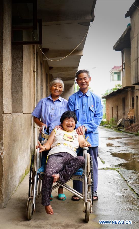CHINA-JIANGXI-XINYU-FATHER-DISABLED DAUGHTER-STORY (CN)