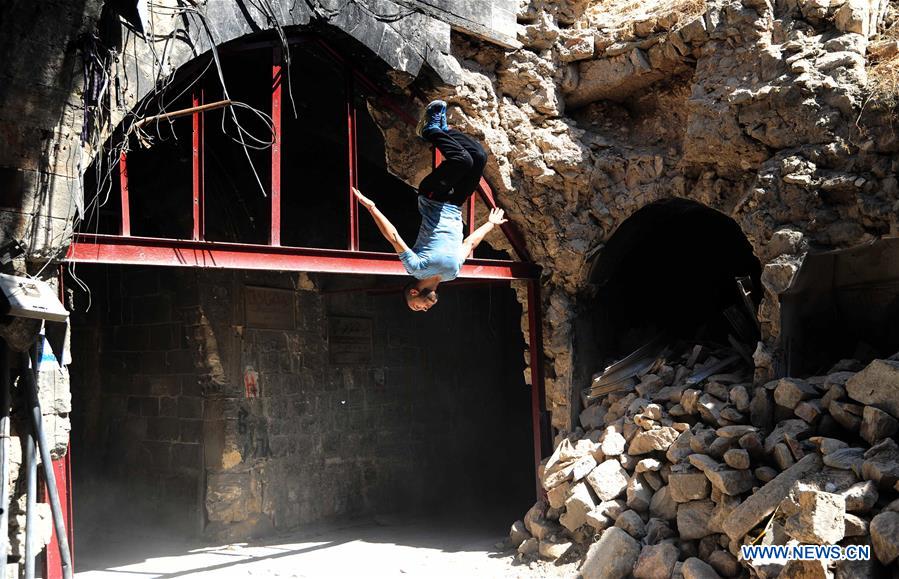 SYRIA-ALEPPO-PARKOUR-FEATURE