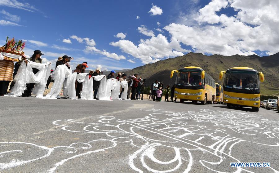 Xinhua Headlines: Relocation changing lives on Tibetan plateau
