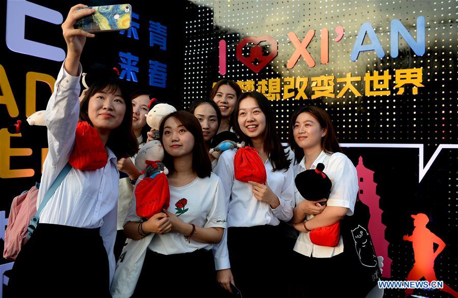 CHINA-XI'AN-COLLEGE STUDENTS-GRADUATION-CEREMONY (CN)