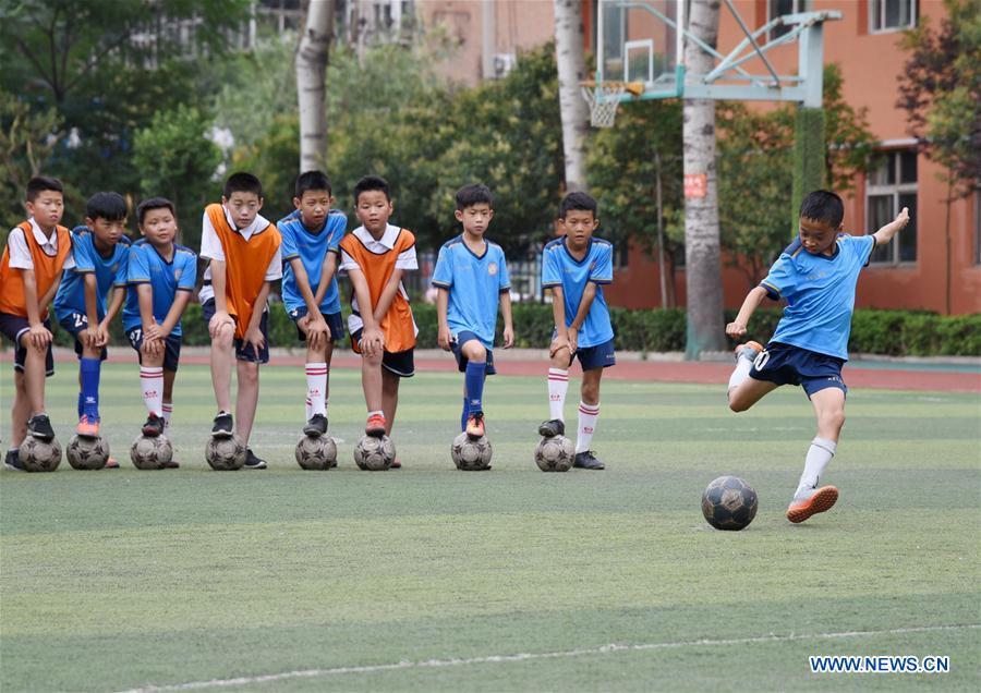 #CHINA-STUDENTS-FOOTBALL (CN)