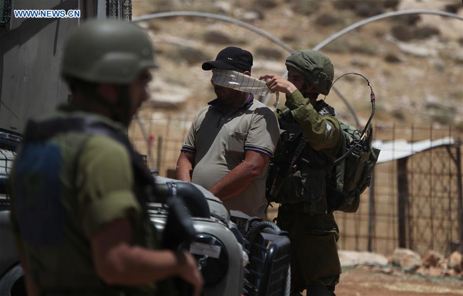 MIDEAST-HEBRON-MILITARY