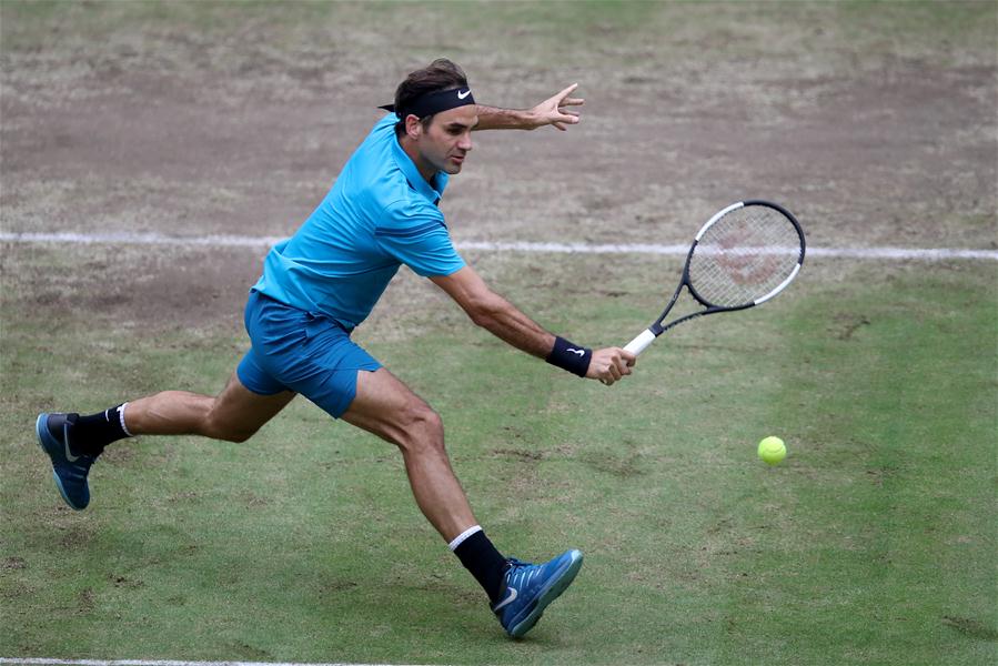 onthouden kraam Wijde selectie Coric stuns Federer to lift Gerry Weber Open title - Xinhua |  English.news.cn