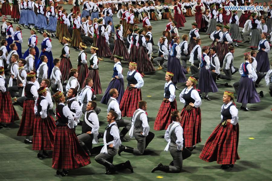 LATVIA-RIGA-CULTURE-DANCE