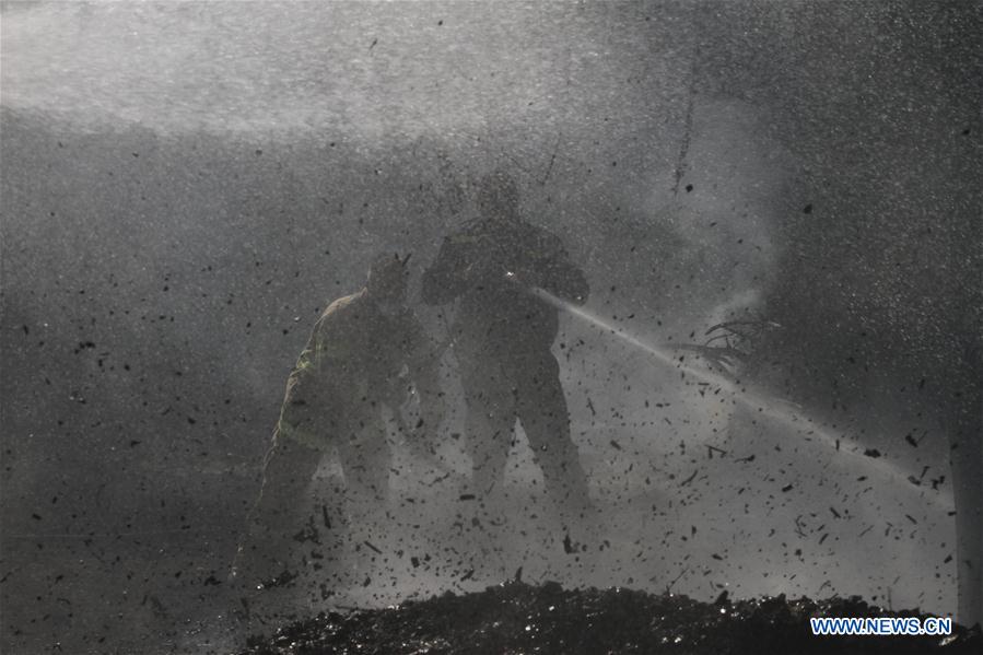 MIDEAST-NAHAL OZ-FIRE