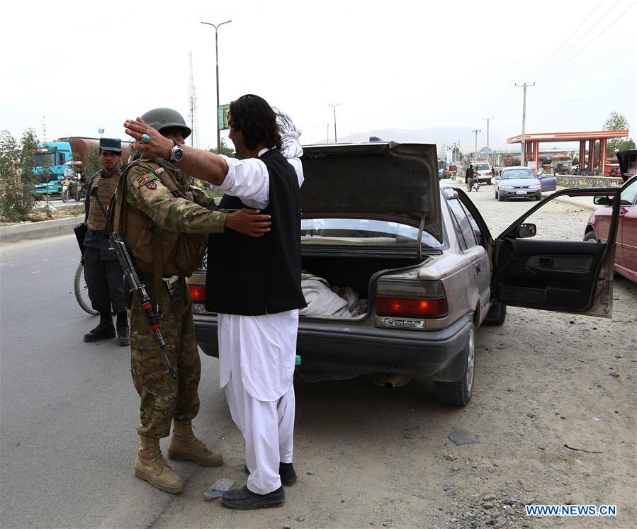 AFGHANISTAN-GHAZNI-TALIBAN ATTACK-SECURITY CHECKPOINT