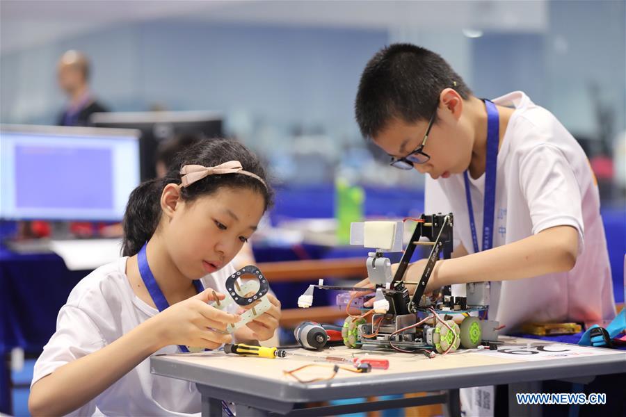 CHINA-GUIYANG-ADOLESCENT ROBOTICS COMPETITION (CN)