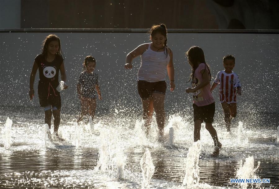 U.S.-LOS ANGELES-HEATWAVE