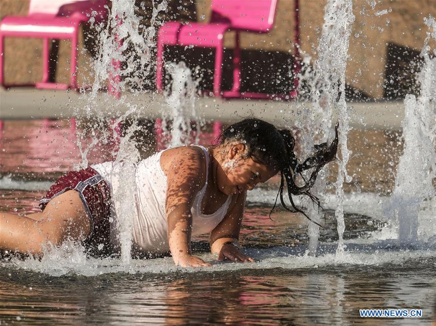 U.S.-LOS ANGELES-HEATWAVE