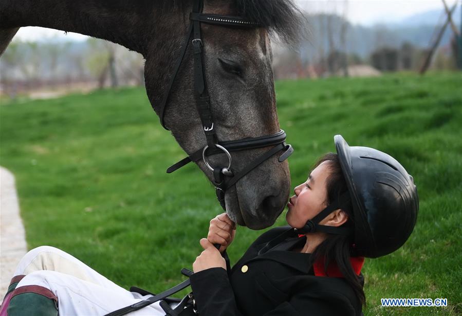 CHINA-JIANGXI-EQUESTRIANISM-RIDING SCHOOL-TEENAGER (CN)