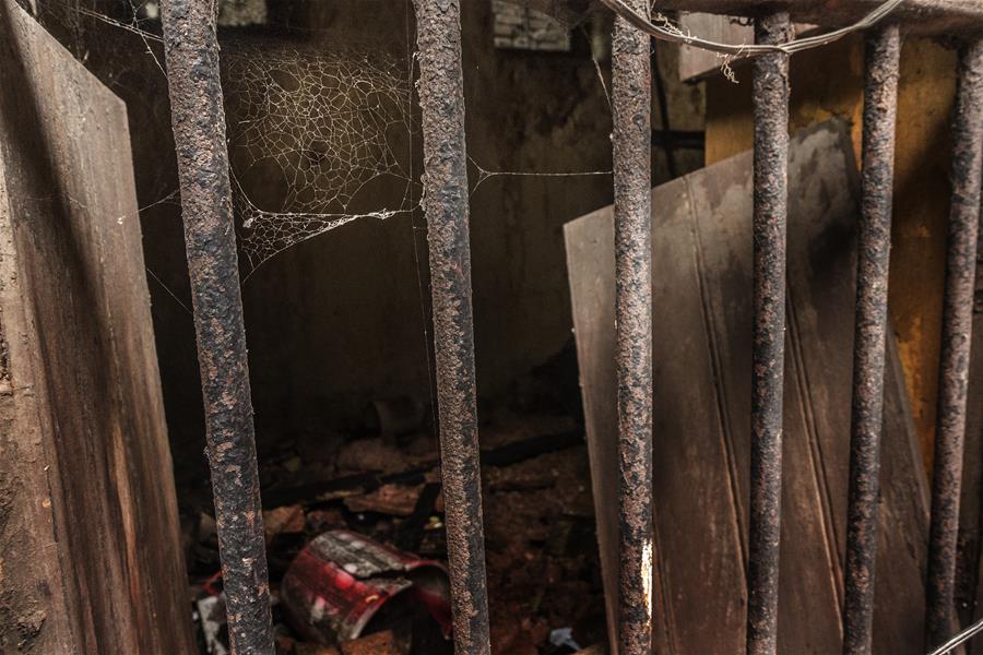 INDIA-KOLKATA-OLD AND DILAPIDATED HOUSE