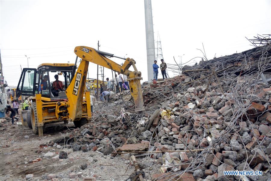 INDIA-GHAZIABAD-BUILDING-COLLAPSE